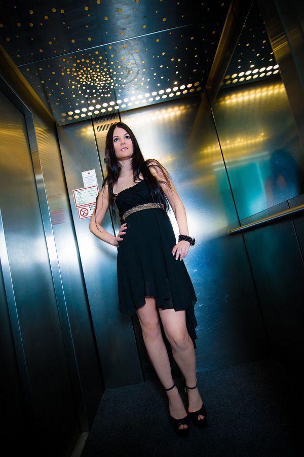 Fotoshooting Im Fahrstuhl Hat Man Auch Nicht Alle Tage Clfoto 